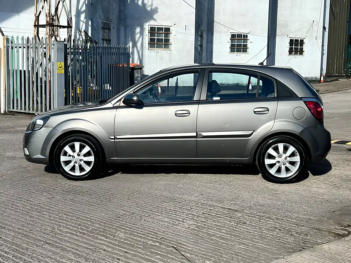 Used 2026 Kia Rio Graphite Silver - Interior and Exterior details 6