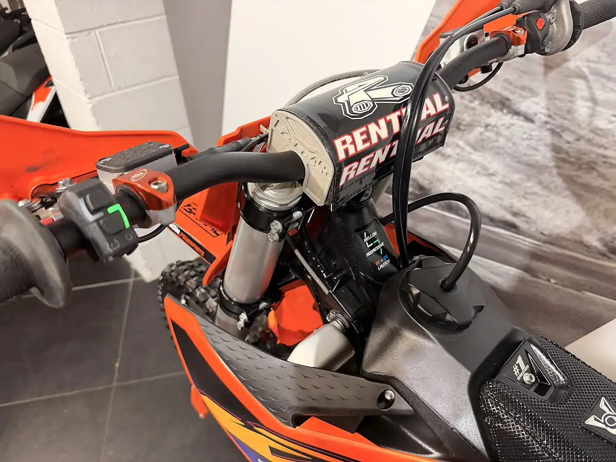 Used 2026 Ktm 350 Sx-F Orange - Interior and Exterior details 9