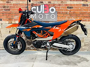 Used 2026 Ktm 690 Smc R Full Tech Pack Orange - Interior and Exterior details 11
