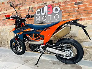 Used 2026 Ktm 690 Smc R Full Tech Pack Orange - Interior and Exterior details 13