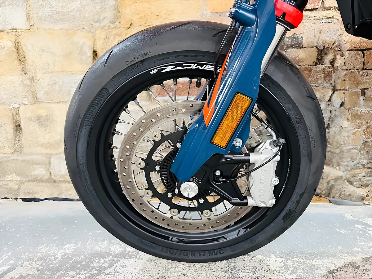 Used 2026 Ktm 690 Smc R Full Tech Pack Orange - Interior and Exterior details 14
