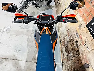Used 2026 Ktm 690 Smc R Full Tech Pack Orange - Interior and Exterior details 20