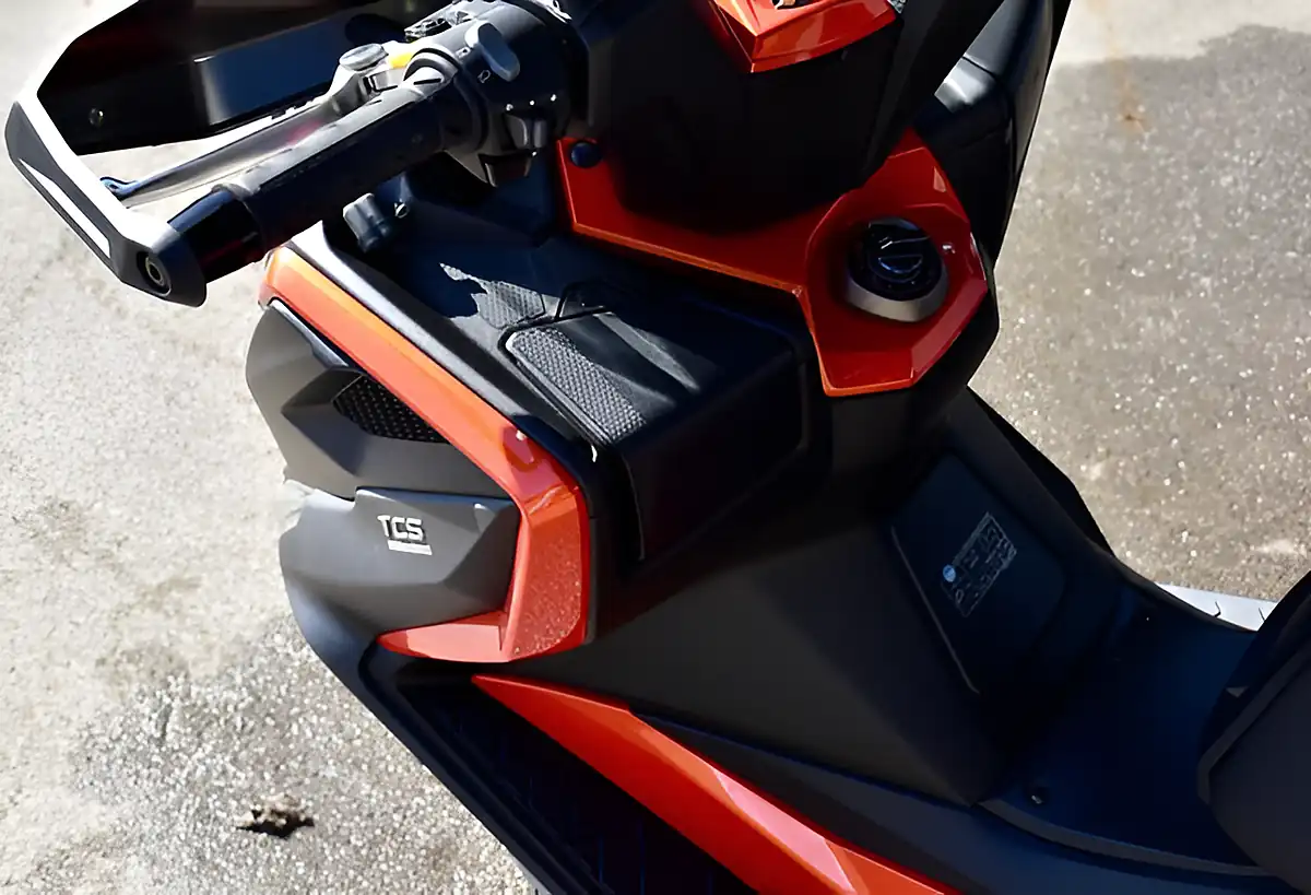 Used 2026 Kymco Dtx 360 320 Orange/Black - Interior and Exterior details 17