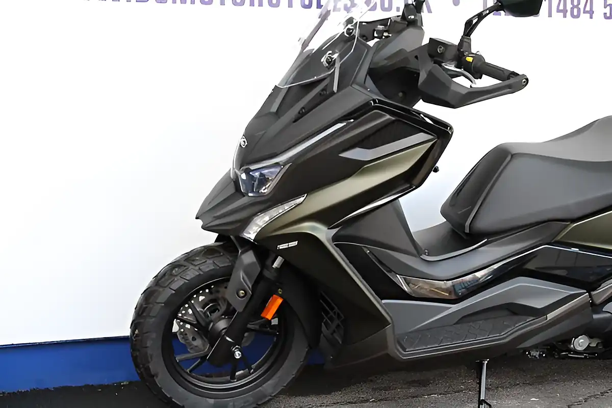 Used 2026 Kymco DTX360 Adventure Green/Grey - Interior and Exterior details 19