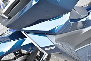 Used 2026 Kymco Skytown Petroleum Blue - Interior and Exterior details 11