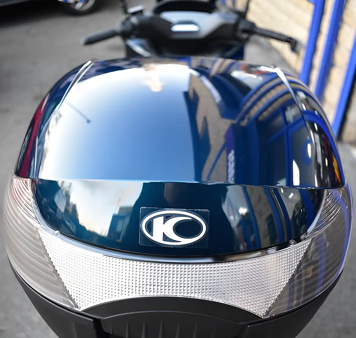 Used 2026 Kymco Skytown Petroleum Blue - Interior and Exterior details 18