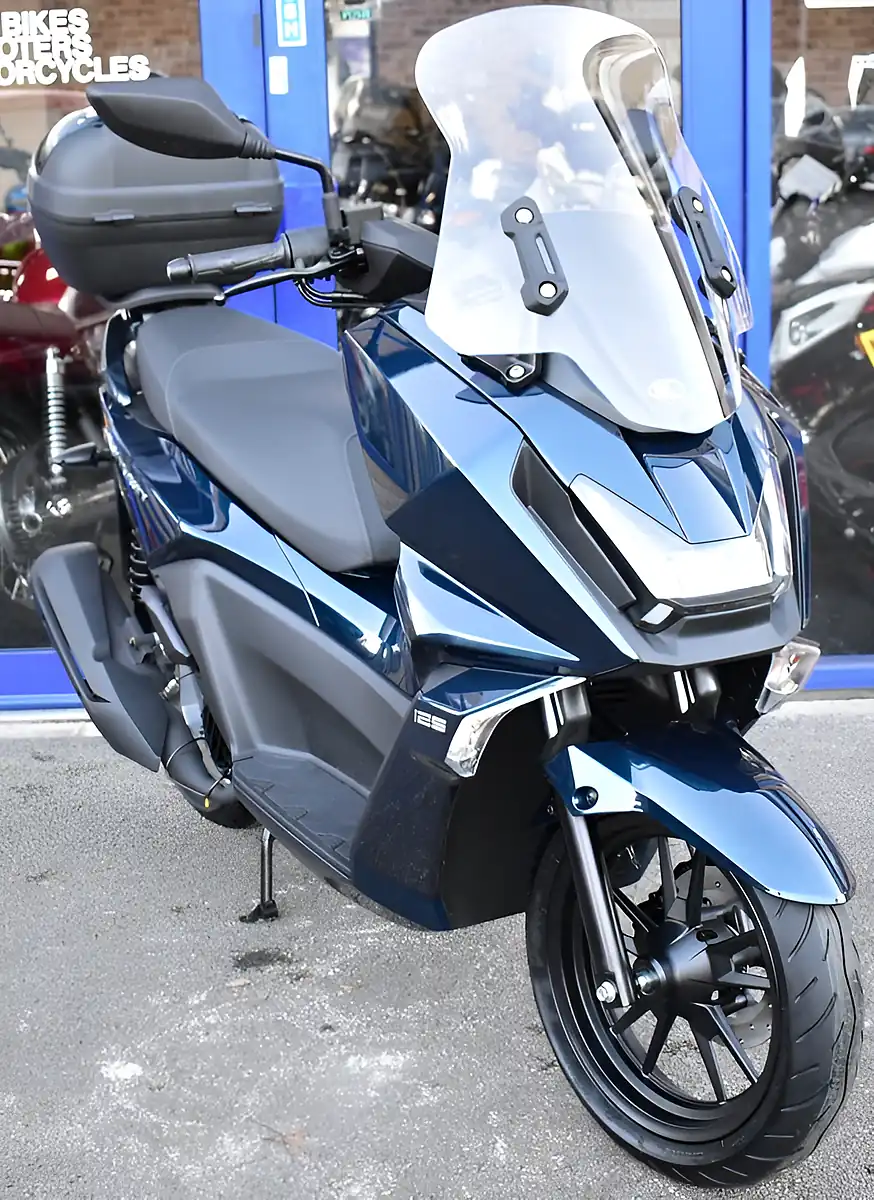 Used 2026 Kymco Skytown Petroleum Blue - Interior and Exterior details 5