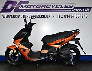 Used 2026 Kymco Super 8 R Multi-Coloured - Interior and Exterior details 11