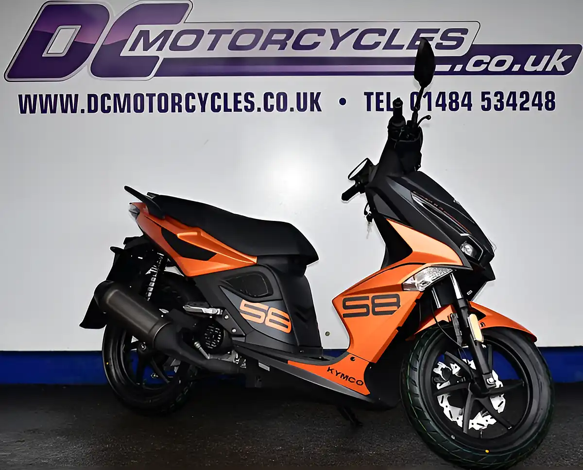 Used 2026 Kymco Super 8 R Multi-Coloured - Interior and Exterior details 8