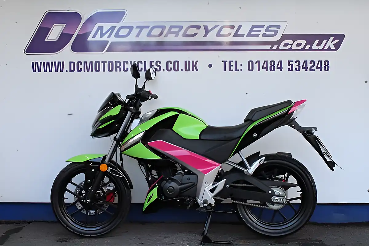Used 2026 Kymco Vsr 125i Red - Interior and Exterior details 11