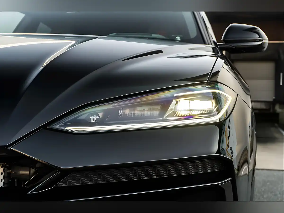 Used 2026 Lamborghini Urus Se Nero Helene - Interior and Exterior details 15
