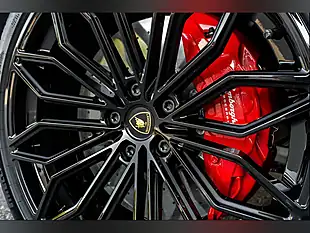 Used 2026 Lamborghini Urus Se Nero Helene - Interior and Exterior details 17