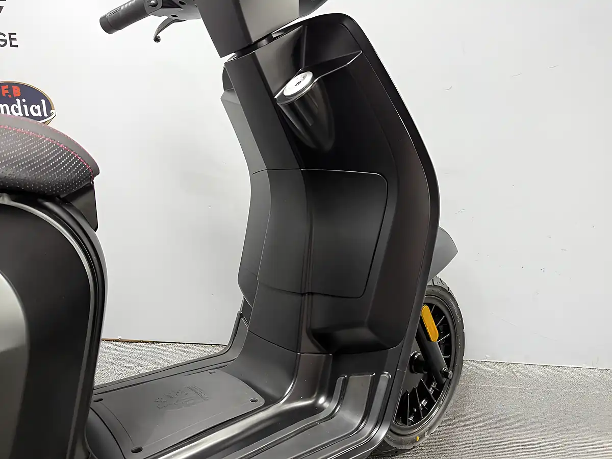 Used 2026 Lambretta V125 Special Matt Black - Interior and Exterior details 7