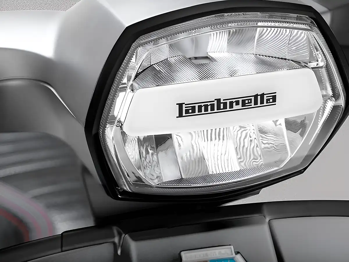 Used 2026 Lambretta V50 Special Black Flex - Interior and Exterior details 12