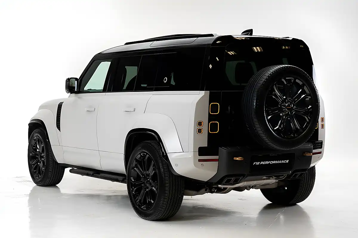 Used 2026 Land Rover Defender 110 Octa Grey - Interior and Exterior details 4
