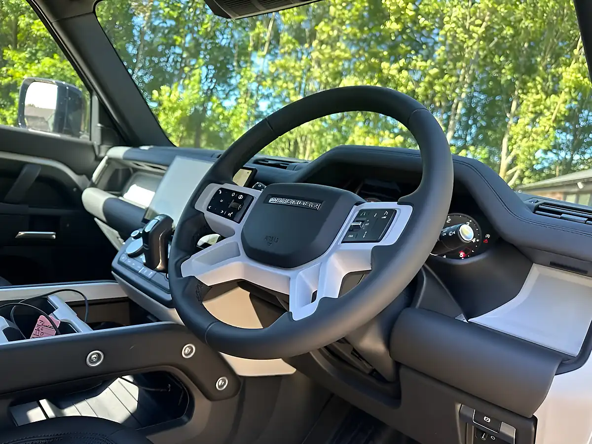 Used 2026 Land Rover Defender 110 S Hard Top Borasco Grey - Interior and Exterior details 8