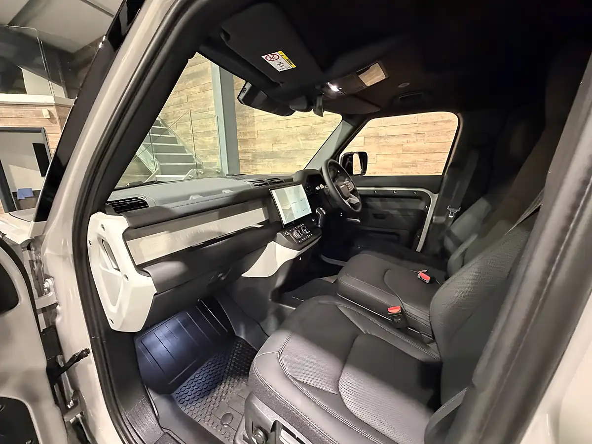 Used 2026 Land Rover Defender 110 S Hard Top Borasco Grey - Interior and Exterior details 10
