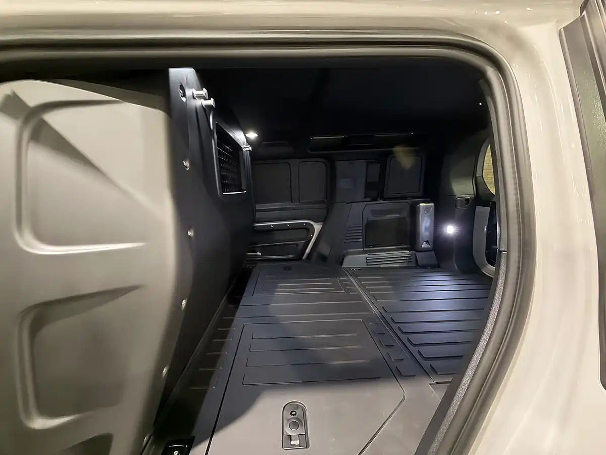 Used 2026 Land Rover Defender 110 S Hard Top Borasco Grey - Interior and Exterior details 13