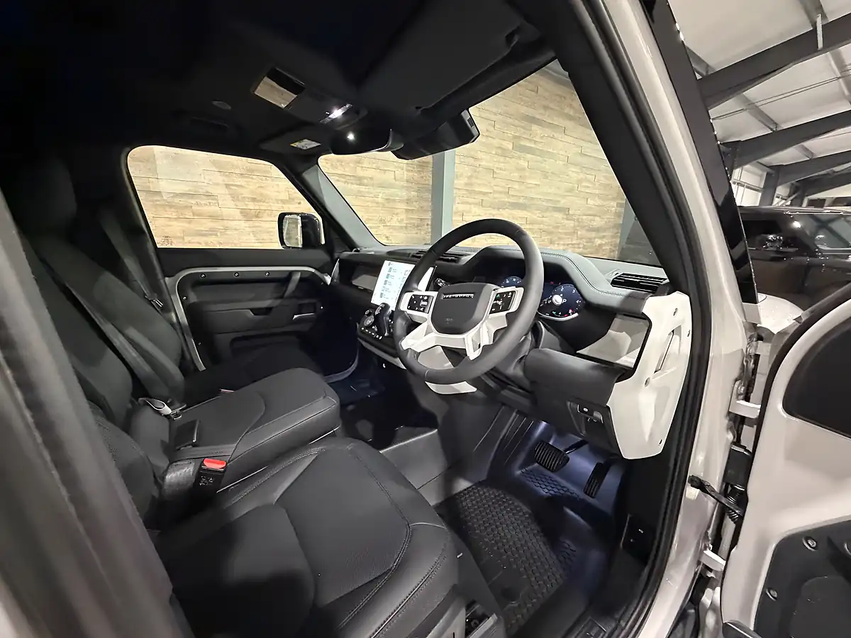 Used 2026 Land Rover Defender 110 S Hard Top Borasco Grey - Interior and Exterior details 7