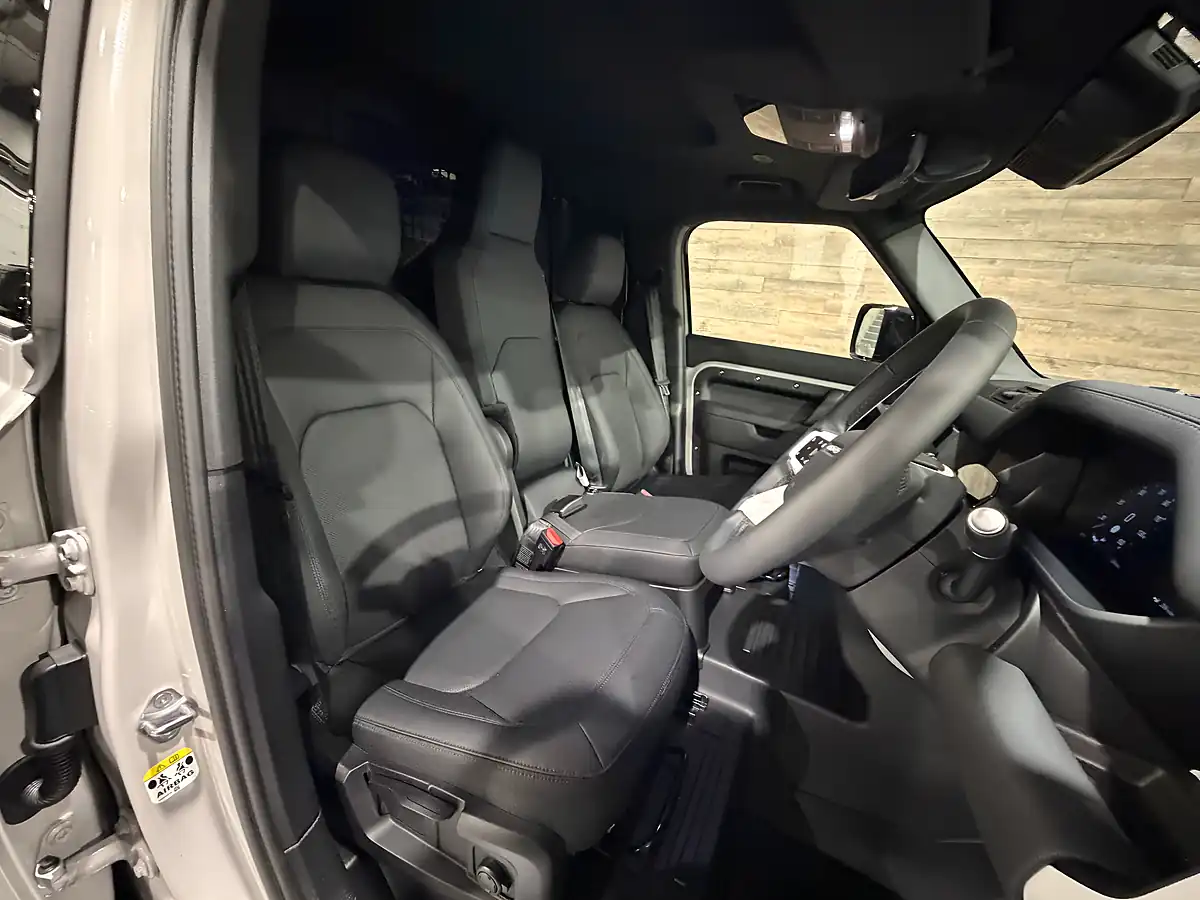 Used 2026 Land Rover Defender 110 S Hard Top Borasco Grey - Interior and Exterior details 8