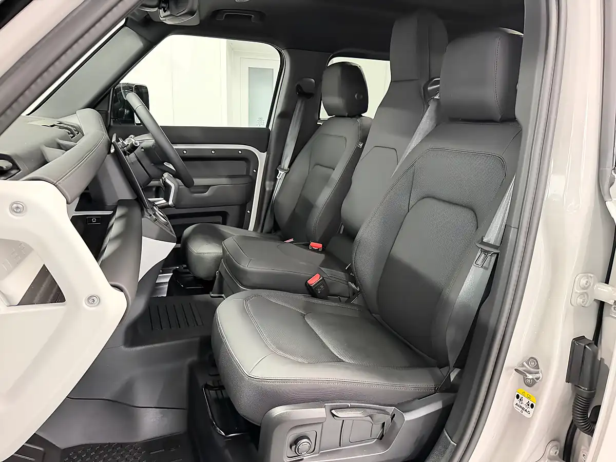 Used 2026 Land Rover Defender 110 S Hard Top Grey - Interior and Exterior details 16