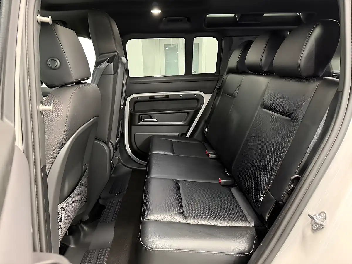 Used 2026 Land Rover Defender 110 S Hard Top Grey - Interior and Exterior details 17