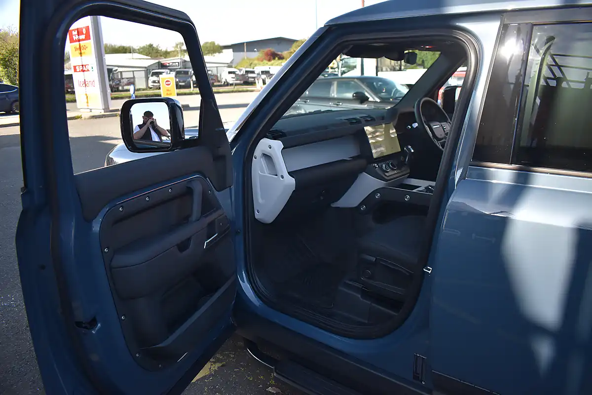 Used 2026 Land Rover Defender 110 S Hard Top Tasman Blue - Interior and Exterior details 13