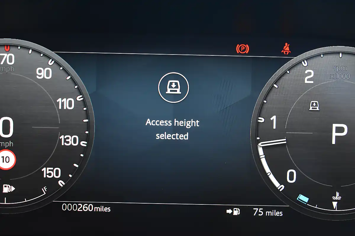 Used 2026 Land Rover Defender 110 S Hard Top Tasman Blue - Interior and Exterior details 15