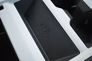 Used 2026 Land Rover Defender 110 S Hard Top Tasman Blue - Interior and Exterior details 18