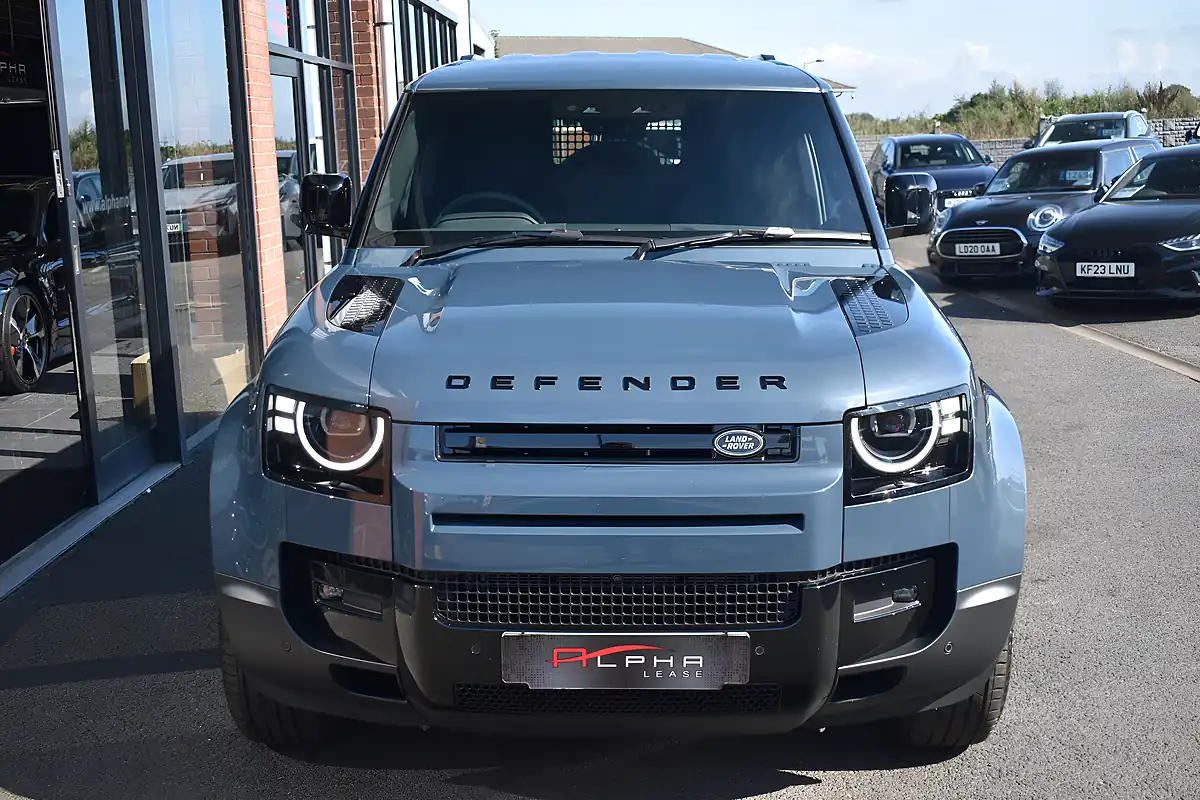 Used 2026 Land Rover Defender 110 S Hard Top Tasman Blue - Interior and Exterior details 3