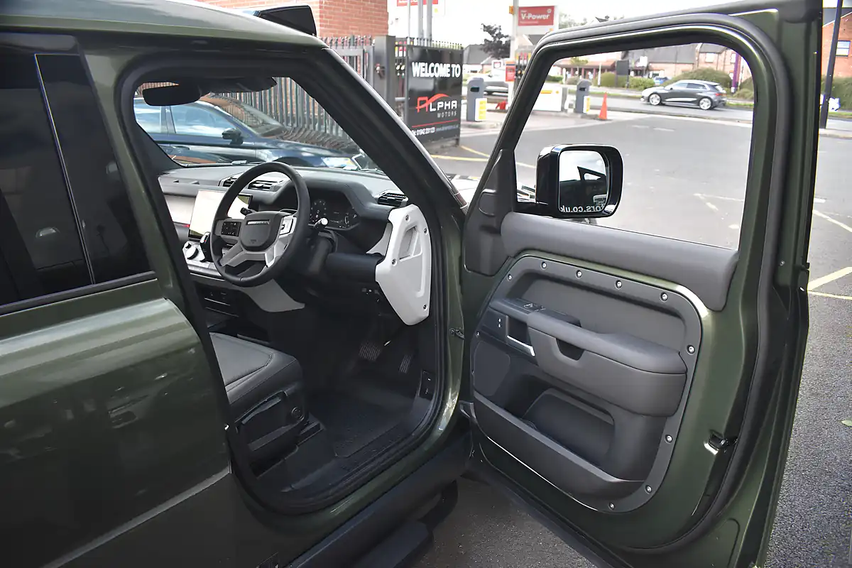 Used 2026 Land Rover Defender 110 S Hard Top Woolstone Green - Interior and Exterior details 14