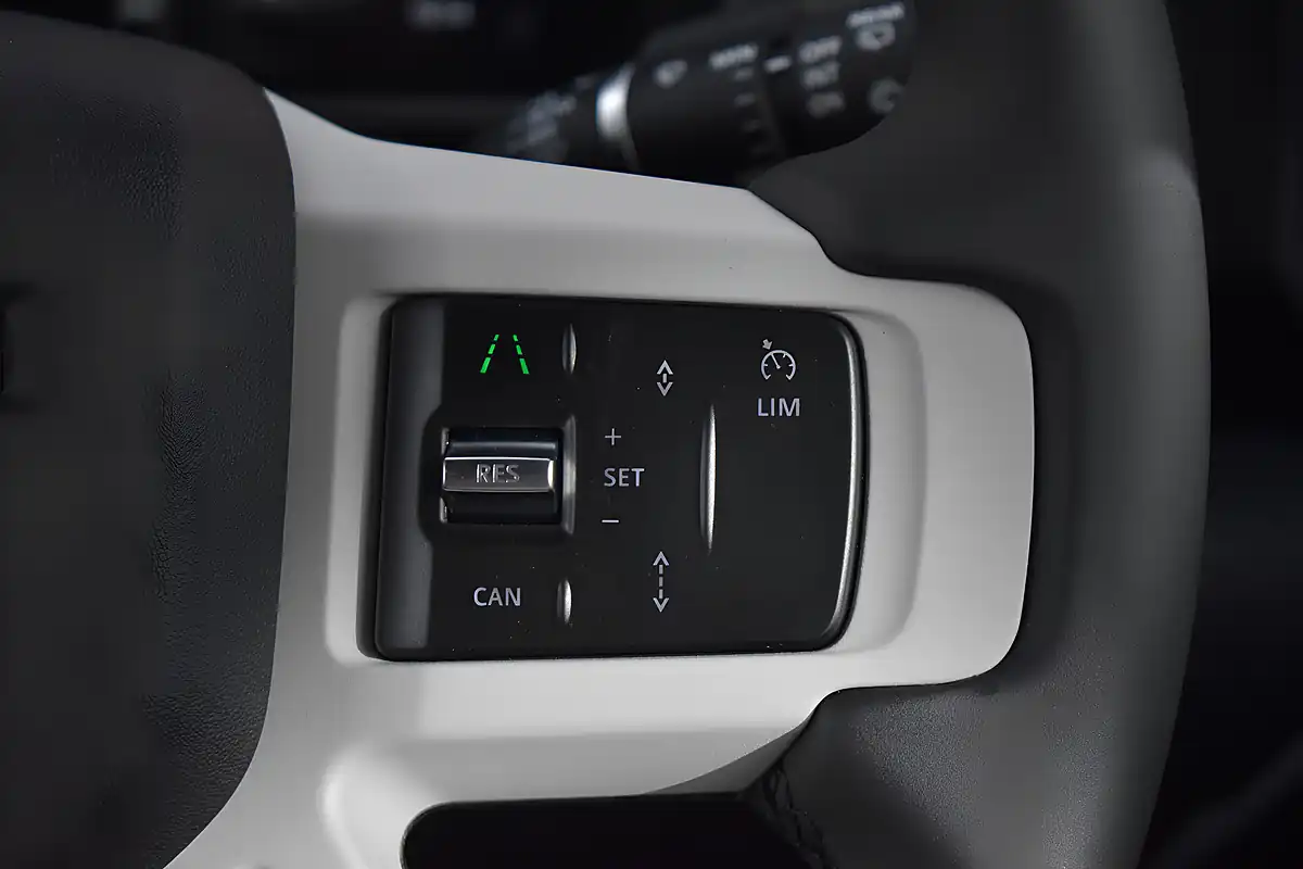 Used 2026 Land Rover Defender 110 S Hard Top Woolstone Green - Interior and Exterior details 18