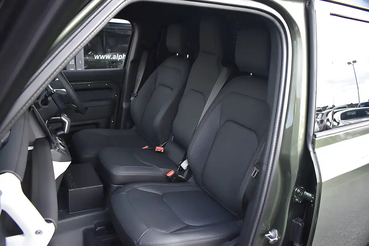 Used 2026 Land Rover Defender 110 S Hard Top Woolstone Green - Interior and Exterior details 9