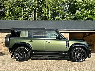 Used 2026 Land Rover Defender 110 S Woolstone Green - Interior and Exterior details 10