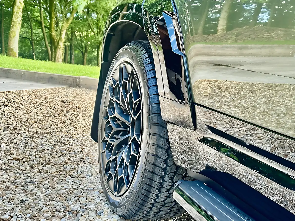 Used 2026 Land Rover Defender 110 S Woolstone Green - Interior and Exterior details 18