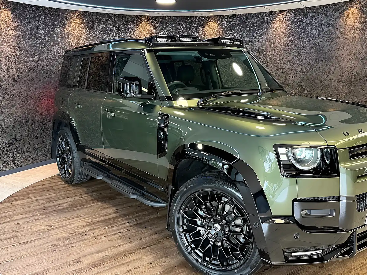 Used 2026 Land Rover Defender 110 S Woolstone Green - Interior and Exterior details 12