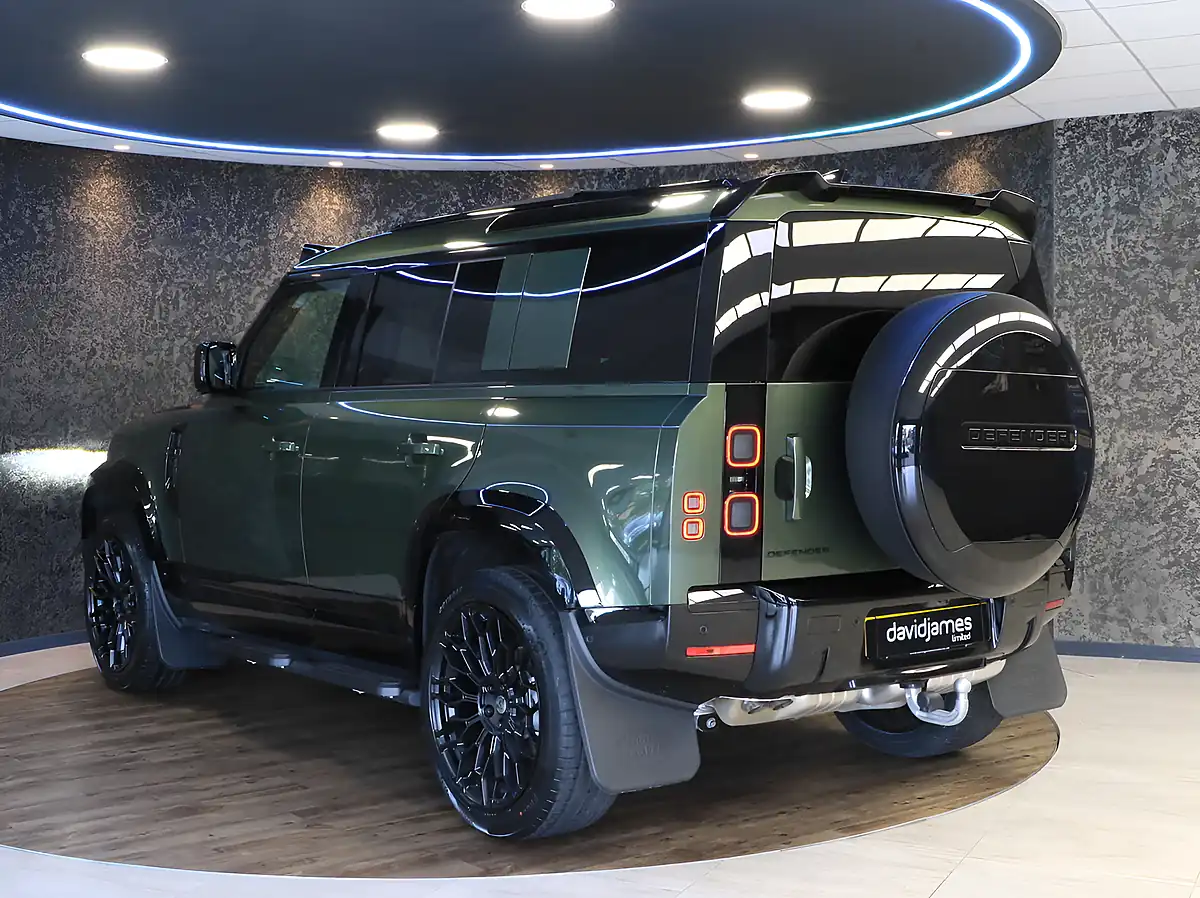 Used 2026 Land Rover Defender 110 S Woolstone Green - Interior and Exterior details 8