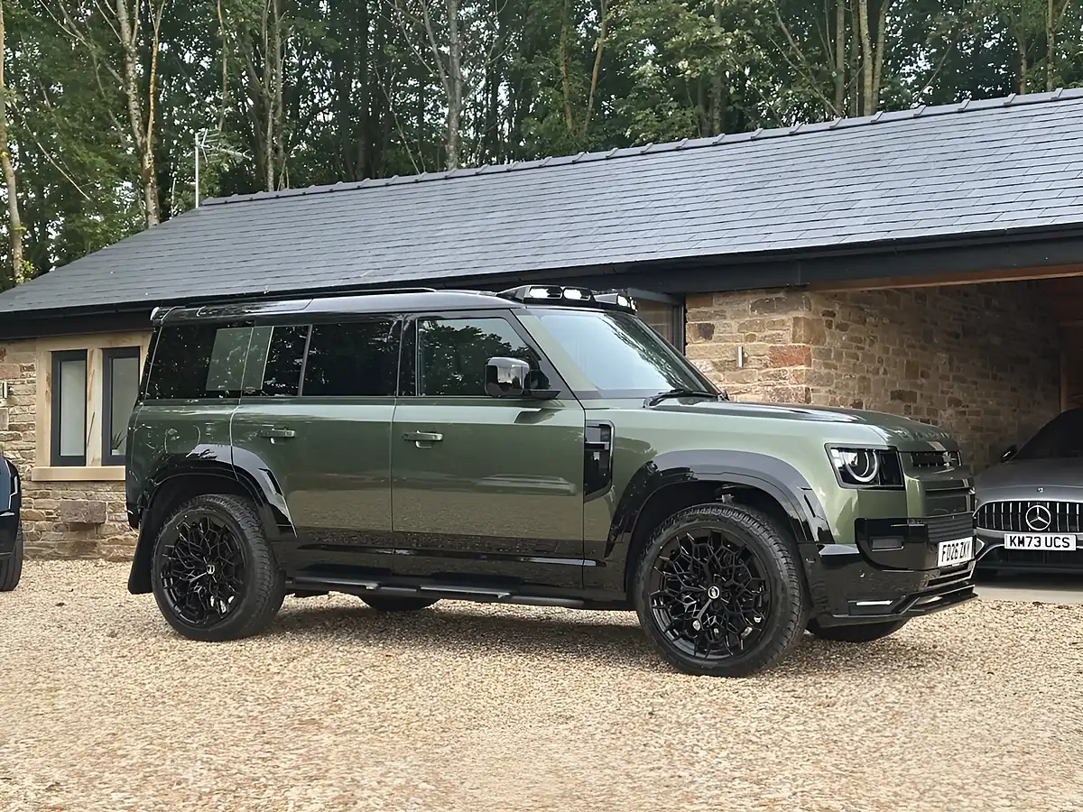Used 2026 Land Rover Defender 110 S Woolstone Green - Interior and Exterior details 11