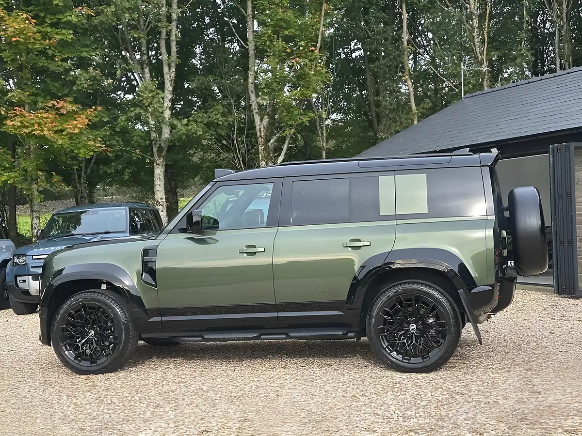 Used 2026 Land Rover Defender 110 S Woolstone Green - Interior and Exterior details 12
