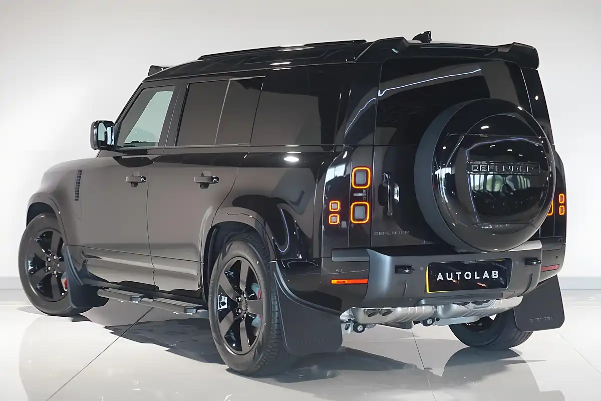 Used 2026 Land Rover Defender 110 X-Dynamic Hse Hard Top Black - Interior and Exterior details 4