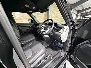 Used 2026 Land Rover Defender 110 X-Dynamic Hse Hard Top Santorini Black - Interior and Exterior details 7
