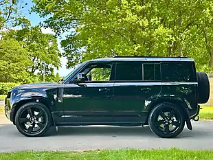 Used 2026 Land Rover Defender 110 X-Dynamic Hse Santorini Black - Interior and Exterior details 4
