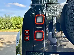 Used 2026 Land Rover Defender 110 X-Dynamic Hse Santorini Black - Interior and Exterior details 15
