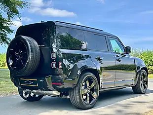 Used 2026 Land Rover Defender 110 X-Dynamic Hse Santorini Black - Interior and Exterior details 19