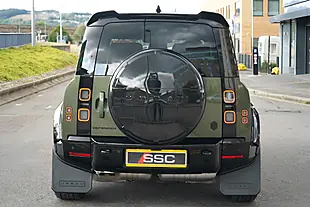 Used 2026 Land Rover Defender 110 X-Dynamic Hse Woolstone Green - Interior and Exterior details 11