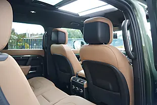 Used 2026 Land Rover Defender 110 X-Dynamic Hse Woolstone Green - Interior and Exterior details 15