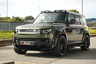 Used 2026 Land Rover Defender 110 X-Dynamic Hse Woolstone Green - Interior and Exterior details 7