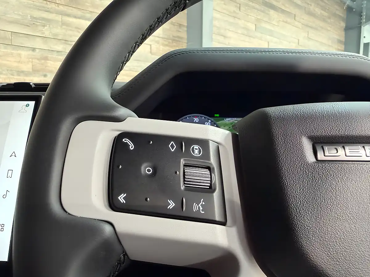 Used 2026 Land Rover Defender 90 S Hard Top Borasco Grey - Interior and Exterior details 19