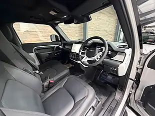 Used 2026 Land Rover Defender 90 S Hard Top Borasco Grey - Interior and Exterior details 7