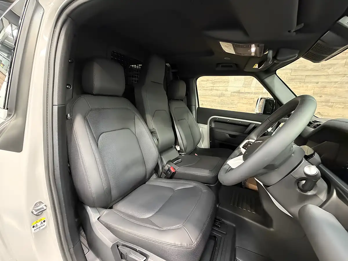 Used 2026 Land Rover Defender 90 S Hard Top Borasco Grey - Interior and Exterior details 8